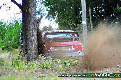 Jari-Matti Latvala - Miikka Anttila
59º Neste Oil Rally Finland 2009. Ford Focus RS WRC '09 (EJ-1598). Clasificado 3º.
BP Ford Abu Dhabi WRT

Del 30 de Julio al 2 de Agosto, Jyväskylä, Finlandia.
Superficie: tierra.

El Rally tenía un total de 1449.61 km de los que 345 Km divididos en 23 tramos eran especiales.

Tomaron la salida 90 equipos, finalizaron 60.

© Jirí Fryje
@@
Palabras clave: ;Ford;Focus;WRC;Finlandia;2009