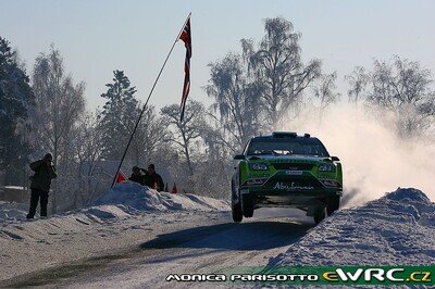 Jari-Matti Latvala - Miikka Anttila
Rally Norway 2009. Ford Focus RS WRC '08 (AG57 CKA). Clasificado 3º.
BP Ford Abu Dhabi WRT

Del 12 al 15 de Febrero, Hamar.
Superficie: nieve - hielo.

El Rally tenia un total de 1230.15 km de los que 360.90 km divididos en 3 etapas y 23 tramos eran cronometrados.

Tomaron la salida 42 equipos, finalizaron 34.

© Monica Parisotto
@@
Palabras clave: Jari-Matti_Latvala;Ford;Focus;WRC;Noruega;2009;Nieve