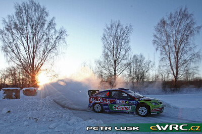 Jari-Matti Latvala - Miikka Anttila
Rally Norway 2009. Ford Focus RS WRC '08 (AG57 CKA). Clasificado 3º.
BP Ford Abu Dhabi WRT

Del 12 al 15 de Febrero, Hamar.
Superficie: nieve - hielo.

El Rally tenia un total de 1230.15 km de los que 360.90 km divididos en 3 etapas y 23 tramos eran cronometrados.

Tomaron la salida 42 equipos, finalizaron 34.

© Petr Lusk
@
Palabras clave: ;Ford;Focus;WRC;Noruega;2009;Nieve