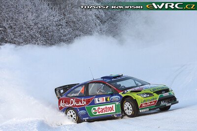 Jari-Matti Latvala - Miikka Anttila
Rally Norway 2009. Ford Focus RS WRC '08 (AG57 CKA). Clasificado 3º.
BP Ford Abu Dhabi WRT

Del 12 al 15 de Febrero, Hamar.
Superficie: nieve - hielo.

El Rally tenia un total de 1230.15 km de los que 360.90 km divididos en 3 etapas y 23 tramos eran cronometrados.

Tomaron la salida 42 equipos, finalizaron 34.

© Tomasz Kalinski
@@
Palabras clave: Jari-Matti_Latvala;Ford;Focus;WRC;Noruega;2009;Nieve