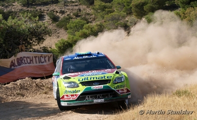 Jari-Matti Latvala - Miikka Anttila
56º Acropolis Rally of Greece 2009. Ford Focus RS WRC 09 (AG57 CKA). Clasificado 3º.

Del 11 al 14 de Junio, Loutraki, Grecia.
Superficie: tierra.

El Rally tenia un total de 1178.17 Km de los que 371.02 Km divididos en 17 tramos eran especiales (2 de ellas fueron canceladas SS3 Evangelistria de 21.03 Km y SS16 Loutraki 2 de 8.98 Km).

Se inscribieron 47 equipos, tomaron la salida 45, finalizaron 33.

© Martin Stanislav
@
Palabras clave: ;Ford;Focus;WRC;Acropolis;Grecia;2009