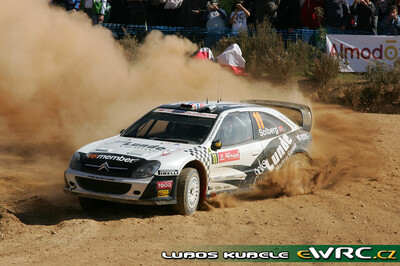 Petter Solberg - Phil Mills
43º Vodafone Rally de Portugal 2009. Citroën Xsara WRC (526 ERR 78). Clasificado 4º.
Petter Solberg Rally MSN Edition

Del 2 al 5 de Abril, Faro.
Superficie: tierra.

El Rally tenia un total de 1164.99 km de los que 361.36 km divididos en 3 etapas y18 tramos eran cronometrados.

Tomaron la salida 70 equipos, finalizaron 41.

© Luboš Kubele
@@
Palabras clave: Petter_Solberg;Citroen;Xsara;WRC;Portugal;2009