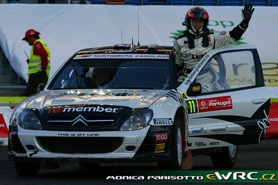 Petter Solberg - Phil Mills
43º Vodafone Rally de Portugal 2009. Citroën Xsara WRC (526 ERR 78). Clasificado 4º.
Petter Solberg Rally MSN Edition

Del 2 al 5 de Abril, Faro.
Superficie: tierra.

El Rally tenia un total de 1164.99 km de los que 361.36 km divididos en 3 etapas y18 tramos eran cronometrados.

Tomaron la salida 70 equipos, finalizaron 41.

© Monica Parisotto
@@
Palabras clave: Petter_Solberg;Citroen;Xsara;WRC;Portugal;2009