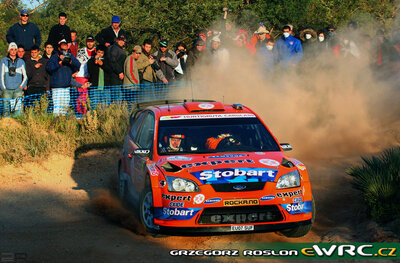 Henning Solberg - Cato Menkerud
43º Vodafone Rally de Portugal 2009. Ford Focus RS WRC '08 (EU07 SUF). Clasificado 5º.
Stobart VK Ford Rally Team

Del 2 al 5 de Abril, Faro.
Superficie: tierra.

El Rally tenia un total de 1164.99 km de los que 361.36 km divididos en 3 etapas y18 tramos eran cronometrados.

Tomaron la salida 70 equipos, finalizaron 41.

© Greg Roslon
@@
Palabras clave: ;Ford;Focus;WRC;Portugal;2009