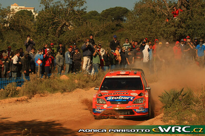 Henning Solberg - Cato Menkerud
43º Vodafone Rally de Portugal 2009. Ford Focus RS WRC '08 (EU07 SUF). Clasificado 5º.
Stobart VK Ford Rally Team

Del 2 al 5 de Abril, Faro.
Superficie: tierra.

El Rally tenia un total de 1164.99 km de los que 361.36 km divididos en 3 etapas y18 tramos eran cronometrados.

Tomaron la salida 70 equipos, finalizaron 41.

© Monica Parisotto
@@
Palabras clave: ;Ford;Focus;WRC;Portugal;2009