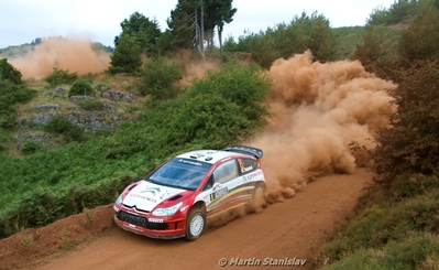 Conrad Rautenbach - Daniel Barritt
56º Acropolis Rally of Greece 2009. Citröen C4 WRC (AA-655-VF). Clasificado 5º.

Del 11 al 14 de Junio, Loutraki, Grecia.
Superficie: tierra.

El Rally tenia un total de 1178.17 Km de los que 371.02 Km divididos en 17 tramos eran especiales (2 de ellas fueron canceladas SS3 Evangelistria de 21.03 Km y SS16 Loutraki 2 de 8.98 Km).

Se inscribieron 47 equipos, tomaron la salida 45, finalizaron 33.

© Martin Stanislav
@
Palabras clave: Citroen;WRC;Acropolis;Grecia;2009