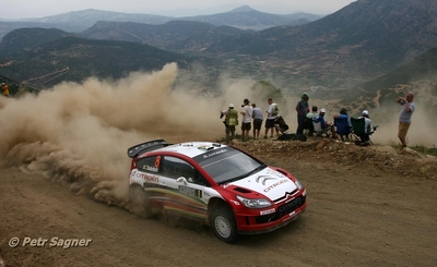 Conrad Rautenbach - Daniel Barritt
56º Acropolis Rally of Greece 2009. Citröen C4 WRC (AA-655-VF). Clasificado 5º.

Del 11 al 14 de Junio, Loutraki, Grecia.
Superficie: tierra.

El Rally tenia un total de 1178.17 Km de los que 371.02 Km divididos en 17 tramos eran especiales (2 de ellas fueron canceladas SS3 Evangelistria de 21.03 Km y SS16 Loutraki 2 de 8.98 Km).

Se inscribieron 47 equipos, tomaron la salida 45, finalizaron 33.

© Petr Sagner
@
Palabras clave: Citroen;WRC;Acropolis;Grecia;2009