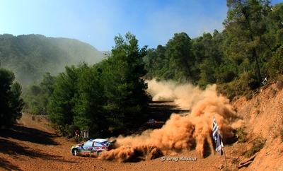 Khalid  Al-Qassimi - Michael Orr
56º Acropolis Rally of Greece 2009. Ford Focus RS WRC 08 (EU07 SSZ). Clasificado 6º.

Del 11 al 14 de Junio, Loutraki, Grecia.
Superficie: tierra.

El Rally tenia un total de 1178.17 Km de los que 371.02 Km divididos en 17 tramos eran especiales (2 de ellas fueron canceladas SS3 Evangelistria de 21.03 Km y SS16 Loutraki 2 de 8.98 Km).

Se inscribieron 47 equipos, tomaron la salida 45, finalizaron 33.

© Greg Roslon@
Palabras clave: Ford;Focus;Acropolis;Grecia;2009