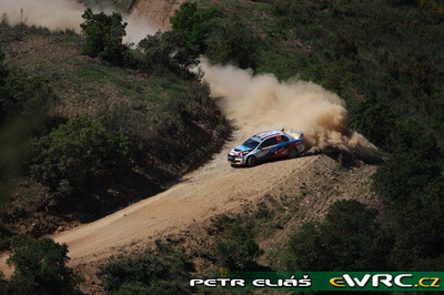 Armindo Araújo - Miguel Ramalho
43º Vodafone Rally de Portugal 2009. Mitsubishi Lancer Evo IX. Clasificado 9º.
Ralliart Italia

Del 2 al 5 de Abril, Faro.
Superficie: tierra.

El Rally tenia un total de 1164.99 km de los que 361.36 km divididos en 3 etapas y18 tramos eran cronometrados.

Tomaron la salida 70 equipos, finalizaron 41.

© Petr Eliáš
@@
Palabras clave: Mitsubishi;Lancer;Portugal;2009
