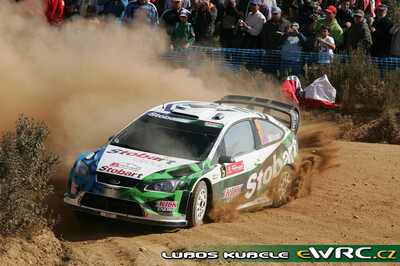 Matthew Wilson - Scott Martin
43º Vodafone Rally de Portugal 2009. Ford Focus RS WRC '08 (1ES). Abandonó por accidente en SS17 São Brás Alportel 2 de 16.23 km.
Stobart VK Ford Rally Team

Del 2 al 5 de Abril, Faro.
Superficie: tierra.

El Rally tenia un total de 1164.99 km de los que 361.36 km divididos en 3 etapas y18 tramos eran cronometrados.

Tomaron la salida 70 equipos, finalizaron 41.

© Luboš Kubele
@
Palabras clave: Ford;Focus;WRC;Portugal;2009
