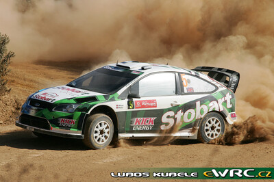Matthew Wilson - Scott Martin
43º Vodafone Rally de Portugal 2009. Ford Focus RS WRC '08 (1ES). Abandonó por accidente en SS17 São Brás Alportel 2 de 16.23 km.
Stobart VK Ford Rally Team

Del 2 al 5 de Abril, Faro.
Superficie: tierra.

El Rally tenia un total de 1164.99 km de los que 361.36 km divididos en 3 etapas y18 tramos eran cronometrados.

Tomaron la salida 70 equipos, finalizaron 41.

© Luboš Kubele
@@
Palabras clave: Ford;Focus;WRC;Portugal;2009