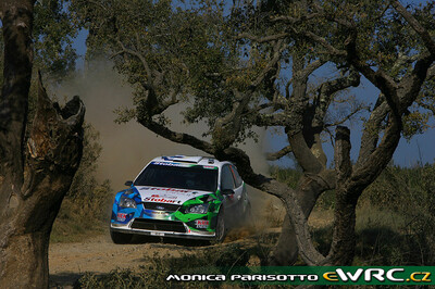 Matthew Wilson - Scott Martin
43º Vodafone Rally de Portugal 2009. Ford Focus RS WRC '08 (1ES). Abandonó por accidente en SS17 São Brás Alportel 2 de 16.23 km.
Stobart VK Ford Rally Team

Del 2 al 5 de Abril, Faro.
Superficie: tierra.

El Rally tenia un total de 1164.99 km de los que 361.36 km divididos en 3 etapas y18 tramos eran cronometrados.

Tomaron la salida 70 equipos, finalizaron 41.

© Monica Parisotto
@@
Palabras clave: Ford;Focus;WRC;Portugal;2009