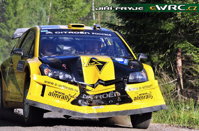 Evgeniy Novikov - Dale Moscatt
59º Neste Oil Rally Finland 2009. Citröen C4 WRC (723 EGZ 78). Abandonó por accidente en SS14 Leustu 2 de 21.35 Km.
Citroën Junior Team

Del 30 de Julio al 2 de Agosto, Jyväskylä, Finlandia.
Superficie: tierra.

El Rally tenía un total de 1449.61 km de los que 345 Km divididos en 23 tramos eran especiales.

Tomaron la salida 90 equipos, finalizaron 60.

© Jirí Fryje
@
Palabras clave: Citroen;WRC;Finlandia;2009