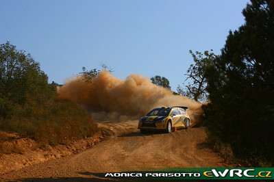 Evgeniy Novikov - Dale Moscatt
43º Vodafone Rally de Portugal 2009. Citroën C4 WRC (154 ESX 78). Abandonó por accidente en SS15 São Brás Alportel 1 de 16.23 km.
Citroën Junior Team

Del 2 al 5 de Abril, Faro.
Superficie: tierra.

El Rally tenia un total de 1164.99 km de los que 361.36 km divididos en 3 etapas y18 tramos eran cronometrados.

Tomaron la salida 70 equipos, finalizaron 41.

© Monica Parisoto
@@
Palabras clave: Citroen;WRC;Portugal;2009