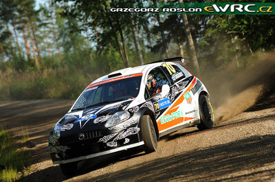 Kimi Räikkönen - Kaj Lindström
59º Neste Oil Rally Finland 2009. Fiat Abarth Grande Punto S2000. Abandonó por accidente en SS19 Väärinmaja de 29.29 km.

Del 30 de Julio al 2 de Agosto, Jyväskylä, Finlandia.
Superficie: tierra.

El Rally tenía un total de 1449.61 km de los que 345 Km divididos en 23 tramos eran especiales.

Tomaron la salida 90 equipos, finalizaron 60.

© Greg Roslon
@@
Palabras clave: ;Fiat;Abarth;Punto;Finlandia;2009