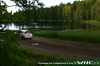 Kimi Räikkönen - Kaj Lindström
59º Neste Oil Rally Finland 2009. Fiat Abarth Grande Punto S2000. Abandonó por accidente en SS19 Väärinmaja de 29.29 km.

Del 30 de Julio al 2 de Agosto, Jyväskylä, Finlandia.
Superficie: tierra.

El Rally tenía un total de 1449.61 km de los que 345 Km divididos en 23 tramos eran especiales.

Tomaron la salida 90 equipos, finalizaron 60.

© Monica Parisotto
@@
Palabras clave: ;Fiat;Abarth;Punto;Finlandia;2009