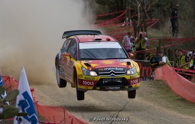 Petter Solberg - Phil Mills
7º Rally Mexico 2010. Citroën C4 WRC (AL-289-AN). Clasificado 2º.

Del 3 al 7 de Marzo, León.
Superficie: tierra.

El Rally tenia un total de 877.53 km de los que 354.60 km divididos en 3 etapas y 22 tramos eran cronometrados (1 de ellos fue cancelado SS20 Sauz Seco de 7.05 km)

Tomaron la salida 30 equipos, finalizaron 25.

© Pavel Hrabovský
@
Palabras clave: Petter_Solberg;Citroen;WRC;Mexico;2010;Saltos