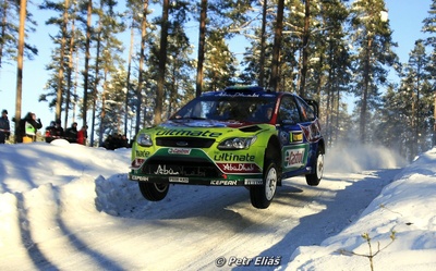 Jari-Matti Latvala - Miikka Anttila
58º Rally Sweden 2010. Ford Focus RS WRC '09 (PX08 AXD). Clasificado 3º.

Del 10 al 14 de Febrero, Karlstad, Suecia.
Superficie: nieve - hielo.

El Rally tenia un total de 1879.23 km de los que 345.15 km divididos en 3 etapas y 21 tramos eran cronometrados.

Tomaron la salida 55 equipos, finalizaron 43.

© Petr Eliáš
@
Palabras clave: ;Ford;Focus;WRC;Suecia;Nieve;
