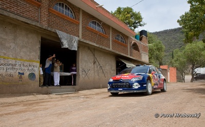 Sébastien Ogier - Julien Ingrassia
7º Rally Mexico 2010. Citroën C4 WRC (AJ-607-MN). Clasificado 3º.

Del 3 al 7 de Marzo, León.
Superficie: tierra.

El Rally tenia un total de 877.53 km de los que 354.60 km divididos en 3 etapas y 22 tramos eran cronometrados (1 de ellos fue cancelado SS20 Sauz Seco de 7.05 km)

Tomaron la salida 30 equipos, finalizaron 25.

© Pavel Hrabovský
@
Palabras clave: Sebastien_Ogier;Citroen;WRC;Mexico;2010