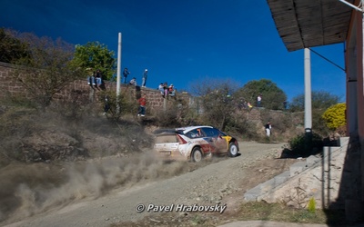 Sébastien Ogier - Julien Ingrassia
7º Rally Mexico 2010. Citroën C4 WRC (AJ-607-MN). Clasificado 3º.

Del 3 al 7 de Marzo, León.
Superficie: tierra.

El Rally tenia un total de 877.53 km de los que 354.60 km divididos en 3 etapas y 22 tramos eran cronometrados (1 de ellos fue cancelado SS20 Sauz Seco de 7.05 km)

Tomaron la salida 30 equipos, finalizaron 25.

© Pavel Hrabovský
@
Palabras clave: Sebastien_Ogier;Citroen;WRC;Mexico;2010