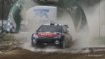 Sébastien Ogier - Julien Ingrassia
7º Rally Mexico 2010. Citroën C4 WRC (AJ-607-MN). Clasificado 3º.

Del 3 al 7 de Marzo, León.
Superficie: tierra.

El Rally tenia un total de 877.53 km de los que 354.60 km divididos en 3 etapas y 22 tramos eran cronometrados (1 de ellos fue cancelado SS20 Sauz Seco de 7.05 km)

Tomaron la salida 30 equipos, finalizaron 25.

© Petr Sagner
@
Palabras clave: Sebastien_Ogier;Citroen;WRC;Mexico;2010