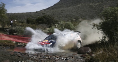 Sébastien Ogier - Julien Ingrassia
7º Rally Mexico 2010. Citroën C4 WRC (AJ-607-MN). Clasificado 3º.

Del 3 al 7 de Marzo, León.
Superficie: tierra.

El Rally tenia un total de 877.53 km de los que 354.60 km divididos en 3 etapas y 22 tramos eran cronometrados (1 de ellos fue cancelado SS20 Sauz Seco de 7.05 km)

Tomaron la salida 30 equipos, finalizaron 25.

© Petr Sagner
@
Palabras clave: Sebastien_Ogier;Citroen;WRC;Mexico;2010
