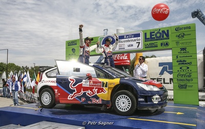 Sébastien Ogier - Julien Ingrassia
7º Rally Mexico 2010. Citroën C4 WRC (AJ-607-MN). Clasificado 3º.

Del 3 al 7 de Marzo, León.
Superficie: tierra.

El Rally tenia un total de 877.53 km de los que 354.60 km divididos en 3 etapas y 22 tramos eran cronometrados (1 de ellos fue cancelado SS20 Sauz Seco de 7.05 km)

Tomaron la salida 30 equipos, finalizaron 25.

© Petr Sagner
@
Palabras clave: Sebastien_Ogier;Citroen;WRC;Mexico;2010