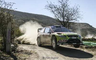 Mikko Hirvonen - Jarmo Lehtinen
7º Rally Mexico 2010. Ford Focus RS WRC '09 (SA09 VHR). Clasificado 4º.

Del 3 al 7 de Marzo, León.
Superficie: tierra.

El Rally tenia un total de 877.53 km de los que 354.60 km divididos en 3 etapas y 22 tramos eran cronometrados (1 de ellos fue cancelado SS20 Sauz Seco de 7.05 km)

Tomaron la salida 30 equipos, finalizaron 25.

© Petr Sagner
@
Palabras clave: ;Ford;Focus;WRC;Mexico;2010