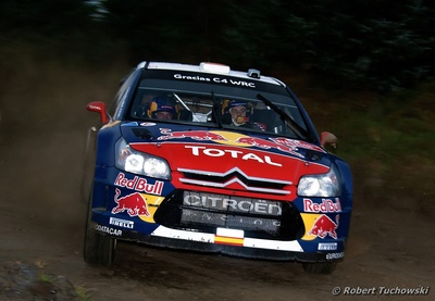 Dani Sordo - Diego Vallejo
66º Wales Rally GB 2010. Citröen C4 WRC (AJ-557-MN). Clasificado 5º.

Del 10 al 14 de Noviembre, Cardiff.
Superficie: tierra.

El Rally teni­a un total de 1598.74 km de los que 344.66 km divididos en 3 etapas y 20 tramos eran cronometrados.

Se inscribieron 63 equipos, tomaron la salida 61, finalizaron 45.

© Robert Tuchowski
@
Palabras clave: ;Citroen;WRC;Gran_Bretaña;2010