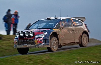 Dani Sordo - Diego Vallejo
66º Wales Rally GB 2010. Citröen C4 WRC (AJ-557-MN). Clasificado 5º.

Del 10 al 14 de Noviembre, Cardiff.
Superficie: tierra.

El Rally teni­a un total de 1598.74 km de los que 344.66 km divididos en 3 etapas y 20 tramos eran cronometrados.

Se inscribieron 63 equipos, tomaron la salida 61, finalizaron 45.

© Robert Tuchowski
@
Palabras clave: Dani Sordo;Citroen;WRC;Gran_Bretaña;2010