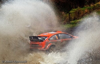 Henning Solberg - Stéphane Prévot
66º Wales Rally GB 2010. Ford Focus RS WRC '08 (EU07 SSZ). Clasificado 6º.

Del 10 al 14 de Noviembre, Cardiff.
Superficie: tierra.

El Rally teni­a un total de 1598.74 km de los que 344.66 km divididos en 3 etapas y 20 tramos eran cronometrados.

Se inscribieron 63 equipos, tomaron la salida 61, finalizaron 45.

© Monica Parisotto
@@
Palabras clave: Henning_Solberg;Ford;Focus;WRC;Gran_Bretaña;2010