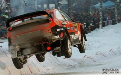 Henning Solberg - Ilka Minor
58º Rally Sweden 2010. Ford Focus RS WRC '08 (EU07 SSZ). Clasificado 6º.

Del 10 al 14 de Febrero, Karlstad, Suecia.
Superficie: nieve - hielo.

El Rally tenia un total de 1879.23 km de los que 345.15 km divididos en 3 etapas y 21 tramos eran cronometrados.

Tomaron la salida 55 equipos, finalizaron 43.

© Greg Roslon
@
@
Palabras clave: ;Ford;Focus;WRC;Suecia;2010;Nieve;