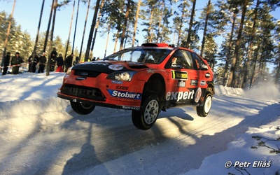 Henning Solberg - Ilka Minor
58º Rally Sweden 2010. Ford Focus RS WRC '08 (EU07 SSZ). Clasificado 6º.

Del 10 al 14 de Febrero, Karlstad, Suecia.
Superficie: nieve - hielo.

El Rally tenia un total de 1879.23 km de los que 345.15 km divididos en 3 etapas y 21 tramos eran cronometrados.

Tomaron la salida 55 equipos, finalizaron 43.

© Petr Eliáš
@
Palabras clave: ;Ford;Focus;WRC;Suecia;2010;Nieve;