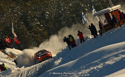 Henning Solberg - Ilka Minor
58º Rally Sweden 2010. Ford Focus RS WRC '08 (EU07 SSZ). Clasificado 6º.

Del 10 al 14 de Febrero, Karlstad, Suecia.
Superficie: nieve - hielo.

El Rally tenia un total de 1879.23 km de los que 345.15 km divididos en 3 etapas y 21 tramos eran cronometrados.

Tomaron la salida 55 equipos, finalizaron 43.

© Monica Parisotto
@
Palabras clave: ;Ford;Focus;WRC;Suecia;2010;Nieve