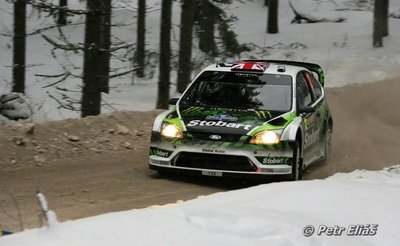 Matthew Wilson - Scott Martin
58º Rally Sweden 2010. Ford Focus RS WRC '08 (1 ES). Clasificado 7º.

Del 10 al 14 de Febrero, Karlstad, Suecia.
Superficie: nieve - hielo.

El Rally tenia un total de 1879.23 km de los que 345.15 km divididos en 3 etapas y 21 tramos eran cronometrados.

Tomaron la salida 55 equipos, finalizaron 43.

© Petr Eliáš
@@
Palabras clave: Ford;Focus;WRC;Suecia;2010;Nieve