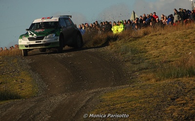 Andreas Mikkelsen - Ola Fløene
66º Wales Rally GB 2010. Skoda Fabia S2000. Clasificado 10º.
Czech Ford National Team

Del 10 al 14 de Noviembre, Cardiff.
Superficie: tierra.

El Rally teni­a un total de 1598.74 km de los que 344.66 km divididos en 3 etapas y 20 tramos eran cronometrados.

Se inscribieron 63 equipos, tomaron la salida 61, finalizaron 45.

© Monica Parisotto
@@
Palabras clave: ;Skoda;Fabia;Gran_Bretaña;2010