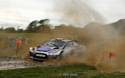 Craig Breen - Gareth Roberts
66º Wales Rally GB 2010. Ford Fiesta S2000 (PX59 AVF). Clasificado 12º.

Del 10 al 14 de Noviembre, Cardiff.
Superficie: tierra.

El Rally teni­a un total de 1598.74 km de los que 344.66 km divididos en 3 etapas y 20 tramos eran cronometrados.

Se inscribieron 63 equipos, tomaron la salida 61, finalizaron 45.

© Petr Eliáš
@@
Palabras clave: Ford;Fiesta;Gran_Bretaña;2010