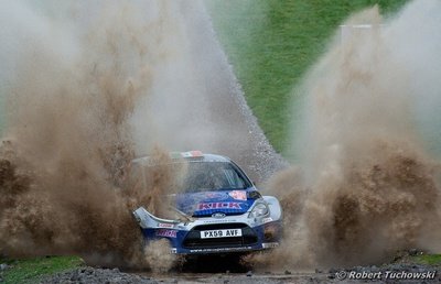 Craig Breen - Gareth Roberts
66º Wales Rally GB 2010. Ford Fiesta S2000 (PX59 AVF). Clasificado 12º.

Del 10 al 14 de Noviembre, Cardiff.
Superficie: tierra.

El Rally teni­a un total de 1598.74 km de los que 344.66 km divididos en 3 etapas y 20 tramos eran cronometrados.

Se inscribieron 63 equipos, tomaron la salida 61, finalizaron 45.

© Robert Tuchowski
@
Palabras clave: Ford;Fiesta;Gran_Bretaña;2010