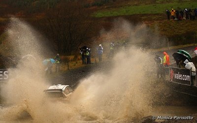 Sébastien Ogier - Julien Ingrassia
66º Wales Rally GB 2010. Citröen C4 WRC. Abandonó por salida de pista/accidente en SS8 Radnor 1 de 14.78 km.

Del 10 al 14 de Noviembre, Cardiff.
Superficie: tierra.

El Rally teni­a un total de 1598.74 km de los que 344.66 km divididos en 3 etapas y 20 tramos eran cronometrados.

Se inscribieron 63 equipos, tomaron la salida 61, finalizaron 45.

© Monica Parisotto
@@
Palabras clave: sebastien_Ogier;Citroen;WRC;Gran_Bretaña;2010