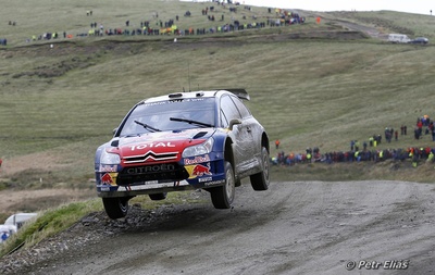Sébastien Ogier - Julien Ingrassia
66º Wales Rally GB 2010. Citröen C4 WRC. Abandonó por salida de pista/accidente en SS8 Radnor 1 de 14.78 km.

Del 10 al 14 de Noviembre, Cardiff.
Superficie: tierra.

El Rally teni­a un total de 1598.74 km de los que 344.66 km divididos en 3 etapas y 20 tramos eran cronometrados.

Se inscribieron 63 equipos, tomaron la salida 61, finalizaron 45.

© Petr Eliáš
@
Palabras clave: sebastien_Ogier;Citroen;WRC;Gran_Bretaña;2010