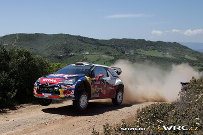 Sébastien Loeb - Daniel Elena
8º Rally d'Italia Sardegna 2011. Citroën DS3 WRC (BF-735-XB). Clasificado 1º.
Citroën Total WRT

Del 5 al 8 de Mayo, Olbia, Cerdeña, Italia.
Superficie: tierra.

El Rally constaba de 3 etapas con un total de 1183.52 km de los que 339.70 km divididos en 18 tramos eran cronometrados.

Tomaron la salida 63 equipos, finalizaron 32.

© Shacki

Palabras clave: Citroen;WRC;Cerdeña;Italia;2011