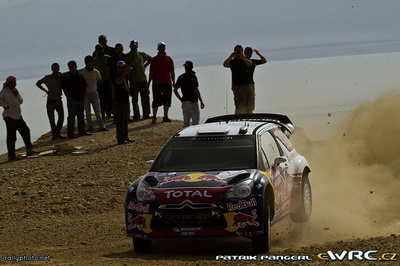 Sébastien Ogier - Julien Ingrassia
3º Jordan Rally WRC 2011. Citroën DS3 WRC (BF-800-XB). Clasificado 1º.
Citroën Total WRT

Del 14 al 16 de Abril, Jordania.
Superficie: tierra.

El Rally constaba de 3 etapas con un total de 935.41 km de los que 333.04 km divididos en 20 tramos eran cronometrados.
La primera etapa (6 tramos en total) fue cancelada debido a un retraso en el transporte del equipamiento de los equipos. 

Tomaron la salida 36 equipos, finalizaron 23.

© Patrik Pangerl

Palabras clave: Citroen;WRC;Jordania;2011