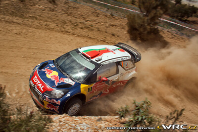 Sébastien Loeb - Daniel Elena
45º Vodafone Rally de Portugal 2011. Citroën DS3 WRC (BF-735-XB). Clasificado 2º.
Citroën Total WRT

Del 24 al 27 de Marzo, Lisboa, Faro.
Superficie: tierra.

El Rally constaba de 3 etapas con un total de 1363.55 km de los que 385.37 km divididos en 17 tramos eran cronometrados.

Tomaron la salida 71 equipos, finalizaro 38.

© Robert Tuchowski

Palabras clave: Citroen;WRC;Portugal;2011