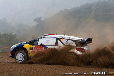 Sébastien Loeb - Daniel Elena
45º Vodafone Rally de Portugal 2011. Citroën DS3 WRC (BF-735-XB). Clasificado 2º.
Citroën Total WRT

Del 24 al 27 de Marzo, Lisboa, Faro.
Superficie: tierra.

El Rally constaba de 3 etapas con un total de 1363.55 km de los que 385.37 km divididos en 17 tramos eran cronometrados.

Tomaron la salida 71 equipos, finalizaro 38.

© Robert Tuchowski

Palabras clave: Citroen;WRC;Portugal;2011