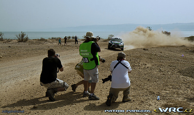 Jari-Matti Latvala - Miikka Anttila
3º Jordan Rally WRC 2011. Ford Fiesta RS WRC (PX60 AVM). Clasificado 2º.
Ford Abu Dhabi WRT

Del 14 al 16 de Abril, Jordania.
Superficie: tierra.

El Rally constaba de 3 etapas con un total de 935.41 km de los que 333.04 km divididos en 20 tramos eran cronometrados.
La primera etapa (6 tramos en total) fue cancelada debido a un retraso en el transporte del equipamiento de los equipos.

Tomaron la salida 36 equipos, finalizaron 23.

© Patrik Pangerl

Palabras clave: Ford;Fiesta;WRC;Jordania;2011