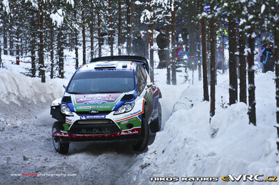 Jari-Matti Latvala - Miikka Anttila
59º Rally Sweden 2011. Ford Fiesta RS WRC (PX60 AVK). Clasificado 3º.
Ford Abu Dhabi WRT

Del 10 al 13 de Febrero, Karlstad.
Superficie: nieve - hielo.

El Rally constaba de 3 etapas con un total de 2059.89 km de los que 351.24 km divididos en 22 tramos eran cronometrados.

Tomaron la salida 45 equipos, finalizaron 34.

© Nikos Katikis

Palabras clave: Ford;Fiesta;WRC;Suecia;2011