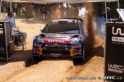 Sébastien Ogier - Julien Ingrassia
8º Rally d'Italia Sardegna 2011. Citroën DS3 WRC (BF-911-XB). Clasificado 4º.
Citroën Total WRT

Del 5 al 8 de Mayo, Olbia, Cerdeña, Italia.
Superficie: tierra.

El Rally constaba de 3 etapas con un total de 1183.52 km de los que 339.70 km divididos en 18 tramos eran cronometrados.

Tomaron la salida 63 equipos, finalizaron 32.

© Petr Šedivec

Palabras clave: Citroen;WRC;Cerdeña;Italia;2011