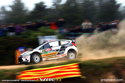 Mads Østberg - Jonas Andersson
8º Rally d'Italia Sardegna 2011. Ford Fiesta RS WRC (PX60 AVF). Clasificado 5º.
Stobart M-Sport Ford RT

Del 5 al 8 de Mayo, Olbia, Cerdeña, Italia.
Superficie: tierra.

El Rally constaba de 3 etapas con un total de 1183.52 km de los que 339.70 km divididos en 18 tramos eran cronometrados.

Tomaron la salida 63 equipos, finalizaron 32.

© Greg Roslon

Palabras clave: Ford;Fiesta;WRC;Italia;Cerdeña;2011