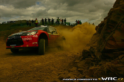 Petter Solberg - Chris Patterson
45º Vodafone Rally de Portugal 2011. Citroën DS3 WRC (BH-482-BM). Clasificado 6º.
Petter Solberg WRT

Del 24 al 27 de Marzo, Lisboa, Faro.
Superficie: tierra.

El Rally constaba de 3 etapas con un total de 1363.55 km de los que 385.37 km divididos en 17 tramos eran cronometrados.

Tomaron la salida 71 equipos, finalizaro 38.

© Monica Parisotto

Palabras clave: Citroen;WRC;Portugal;2011