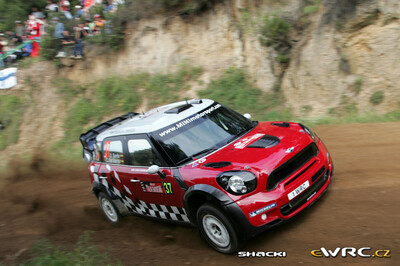 Dani Sordo - Carlos del Barrio
8º Rally d'Italia Sardegna 2011. Mini John Cooper Works WRC (1 WRC). Clasificado 6º.
Mini WRC Team

Del 5 al 8 de Mayo, Olbia, Cerdeña, Italia.
Superficie: tierra.

El Rally constaba de 3 etapas con un total de 1183.52 km de los que 339.70 km divididos en 18 tramos eran cronometrados.

Tomaron la salida 63 equipos, finalizaron 32.

© Shacki

Palabras clave: Mini;Cooper;WRC;Italia;Cerdeña;2011